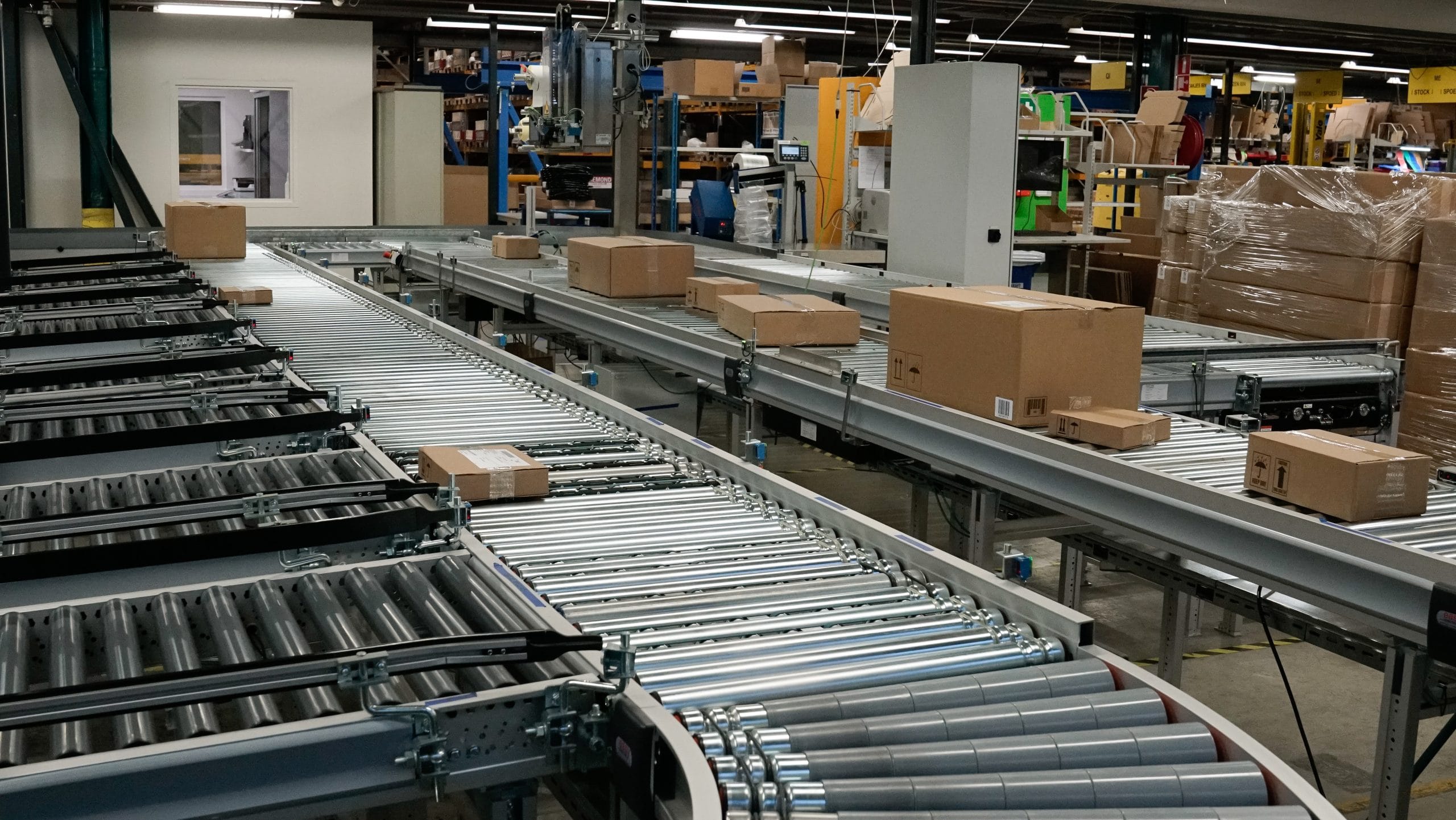 Wanneer zijn producten geschikt voor een transportsysteem? De invloed van afmetingen en gewicht.